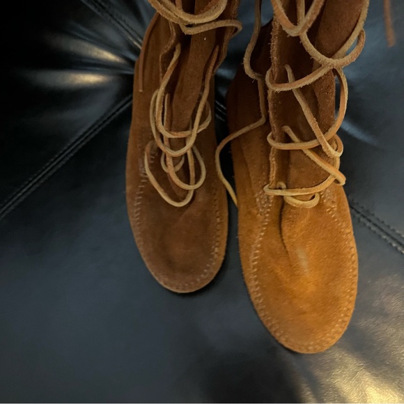 Minnetonka Brown Suede Front Lace Knee High Boot Size 8 - Picture 6 of 9